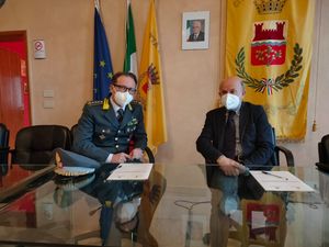 FOTO FIRMA PROTOCOLLO GUARDIA DI FINANZA