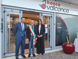 Inaugurazione Cherry Bank Montecchio di Vallefoglia  Scaltrito Ucchielli Amati